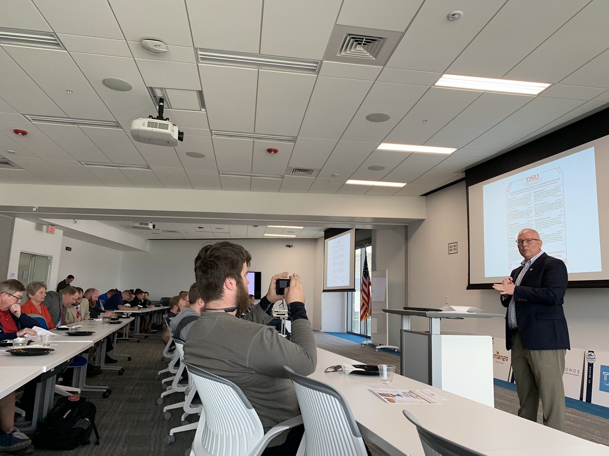 PaulHill_io's tweet photo. Startup and tech meetups happening every first Friday of each month in #StGeorge @siliconslopes #StartSTG https://t.co/oXFqhvjjkp