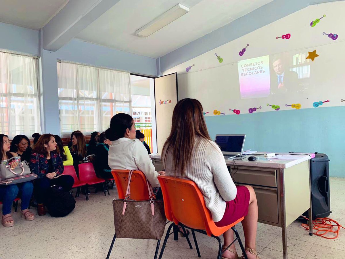 ManuelVidalesS's tweet image. Compartamos estrategias educativas para fortalecer la inclusión y equidad en nuestras escuelas. || CENDI 2, Colegio Montessori Alejandro Magno, Zona 02

#CTEHidalgo #EducaciónBásica #EducaciónEnHidalgo #FamiliaSEPH #EducarEsCrecerContigo