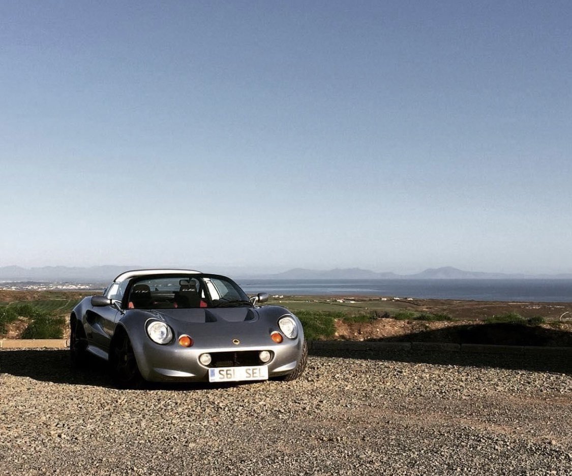 LOTUSMADRID_'s tweet photo. Una leyenda.. #elises1 de @danielzacharymilner en #mylotus. Buen fin de semana!! https://t.co/NGfMG8FNih