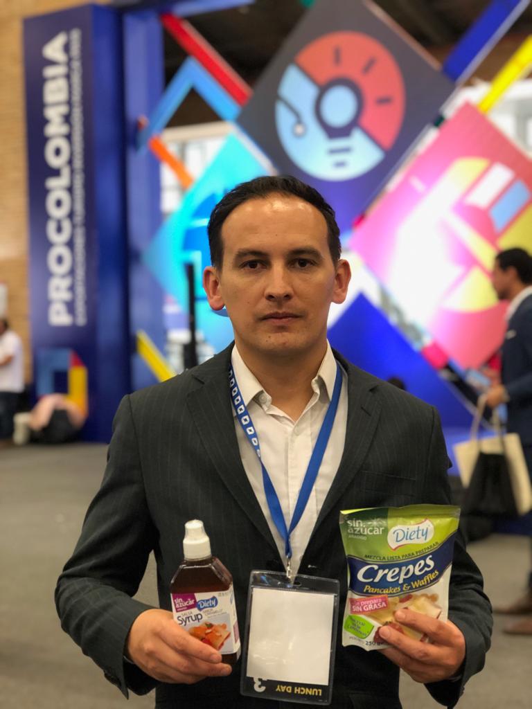 PROCOLOMBIACO's tweet photo. "El año pasado exportamos a Curazao 🇨🇼 por primera vez de la mano de @procolombiaco (...) La experiencia en la #MCRBicentenario - #ByMCR ha sido muy positiva, tenemos dos negocios que esperamos consolidar dentro de poco", Ismael Alberto Torres de @DietyAles. https://t.co/ByKm2TKTKt