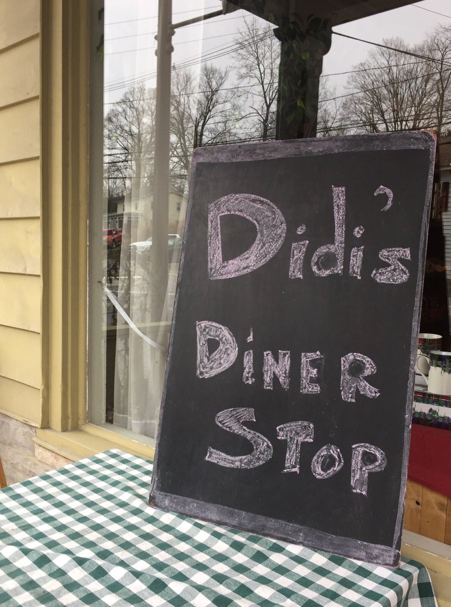 dinerdialogues's tweet photo. Great #DinerStop @ Jeanie Beans & Family in #ClintonCorners We talked #libraries #AIMfunding #Veterans #ilovemydistrict https://t.co/vCMWvmKz6q