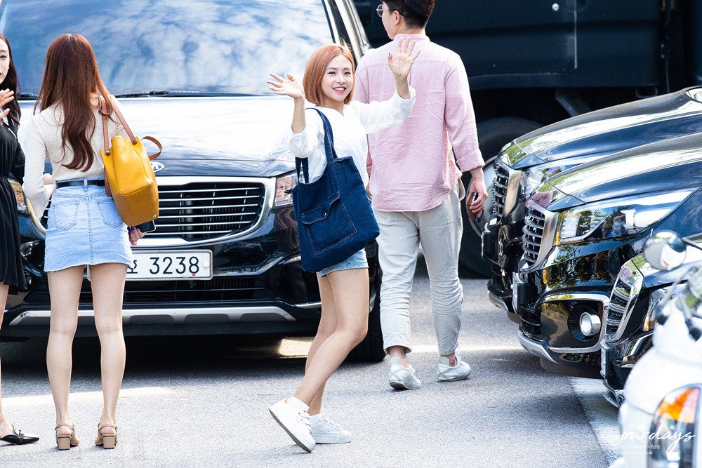 chaewonarchive's tweet photo. 180819 https://t.co/QruPP1QNNd