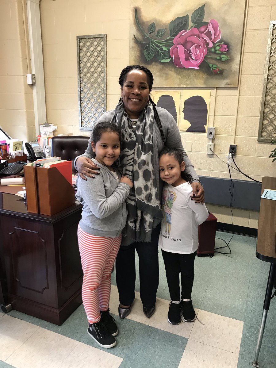 TPbufsd's tweet image. Two girls in first grade had the amazing opportunity to learn the roles and responsibilities of a principal. They toured the building and held “meetings” with staff as they shadowed Dr. Jackson. #ExploringCareers #ExposingStudentsToJobs #CommunityWorkers What do you want to be?