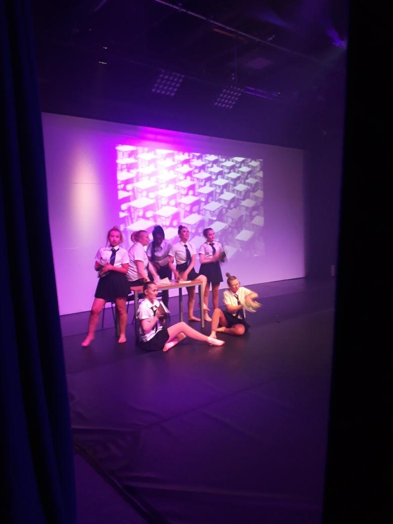 FLHSdance's tweet photo. Our year 10 dancers https://t.co/A2GxQ17Web