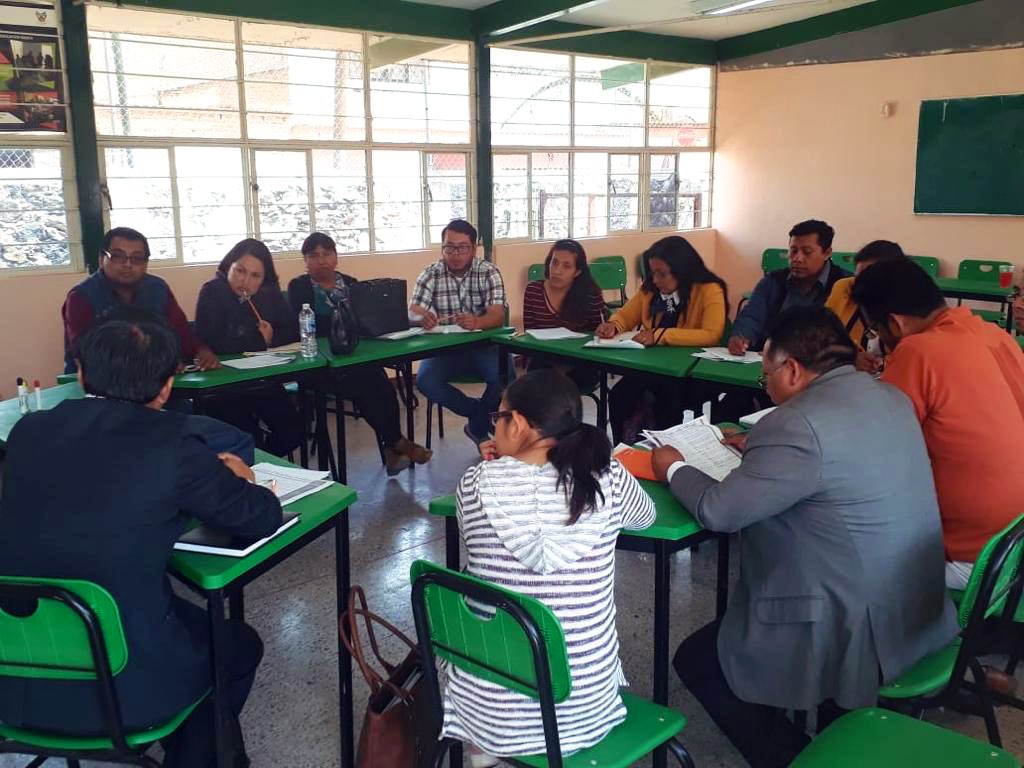 ManuelVidalesS's tweet image. Compartan estrategias para lograr que en sus escuelas todos los adolescentes ejerzan su derecho de aprender. || Zona Escolar No. 17. Secundarias Generales, Escuela Secundaria Moisés Sáenz, Huichapan 
#CTEHidalgo #EducaciónEnHidalgo #FamiliaSEPH #EducarEsCrecerContigo