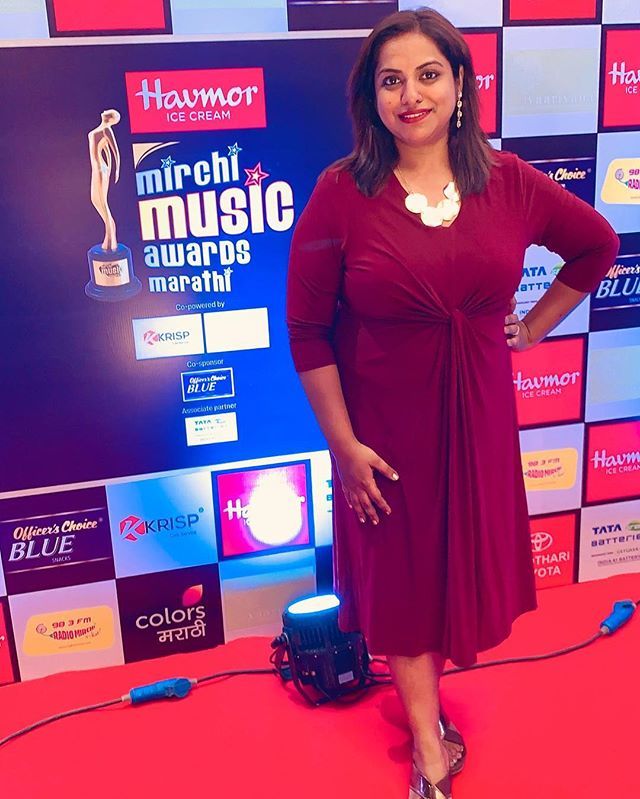 rjsmita's tweet photo. Be stubborn about your goals, but flexible about your methods...
.
.
Just before we began to unleash the spectacular evening of the 7th Mirchi Music Awards Marathi 2018. #mmamarathi #mma #musicawards 
Outfit by: #Wardrobe @westsidestores https://t.co/0lRgip1Qy1 https://t.co/BXJjJrIOSJ