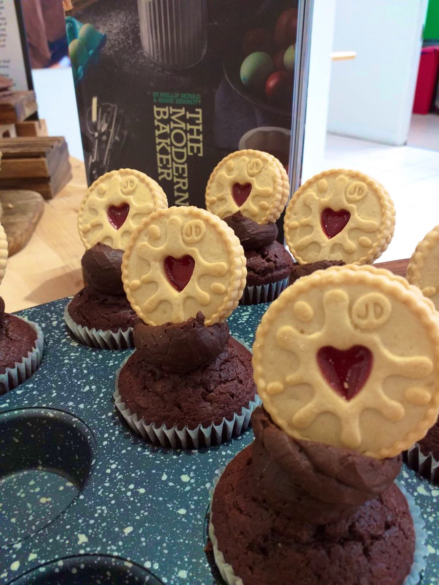@food_SVS (@food_svs) on Twitter photo Modern Baker at St Vincent Street today #bourbons #notbourbon #jammiedodger #lemondrizzle #flapjack #glasgow #scotland #foodies #baked #handmade #chefroy #welovethisbusiness <a href="/chefroy/">Roy</a> <a href="/lynnywinny_lynn/">Lynn</a> <a href="/scott_linzi/">Linzi Scott</a> <a href="/OStoreys/">OorStoreys</a> <a href="/FStoreys/">Flying_Storeys</a> <a href="/SStoreys/">StreetStoreys</a> <a href="/LStoreys/">Latest_Storeys</a> <a href="/georgegunn2303/">George Gunn</a> Modern Baker at St Vincent Street today #bourbons #notbourbon #jammiedodger #lemondrizzle #flapjack #glasgow #scotland #foodies #baked #handmade #chefroy #welovethisbusiness <a href="/chefroy/">Roy</a> <a href="/lynnywinny_lynn/">Lynn</a> <a href="/scott_linzi/">Linzi Scott</a> <a href="/OStoreys/">OorStoreys</a> <a href="/FStoreys/">Flying_Storeys</a> <a href="/SStoreys/">StreetStoreys</a> <a href="/LStoreys/">Latest_Storeys</a> <a href="/georgegunn2303/">George Gunn</a>