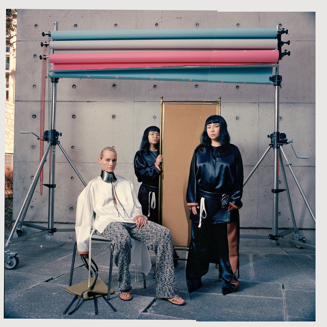 LoeweOfficial's tweet photo. #LOEWESS19 photographed by artist @Fumikoimano featuring @ambervalletta
Now available in store and on https://t.co/V7jZ2gc8SM
#LOEWE #AmberValleta https://t.co/VsWE3Mixde