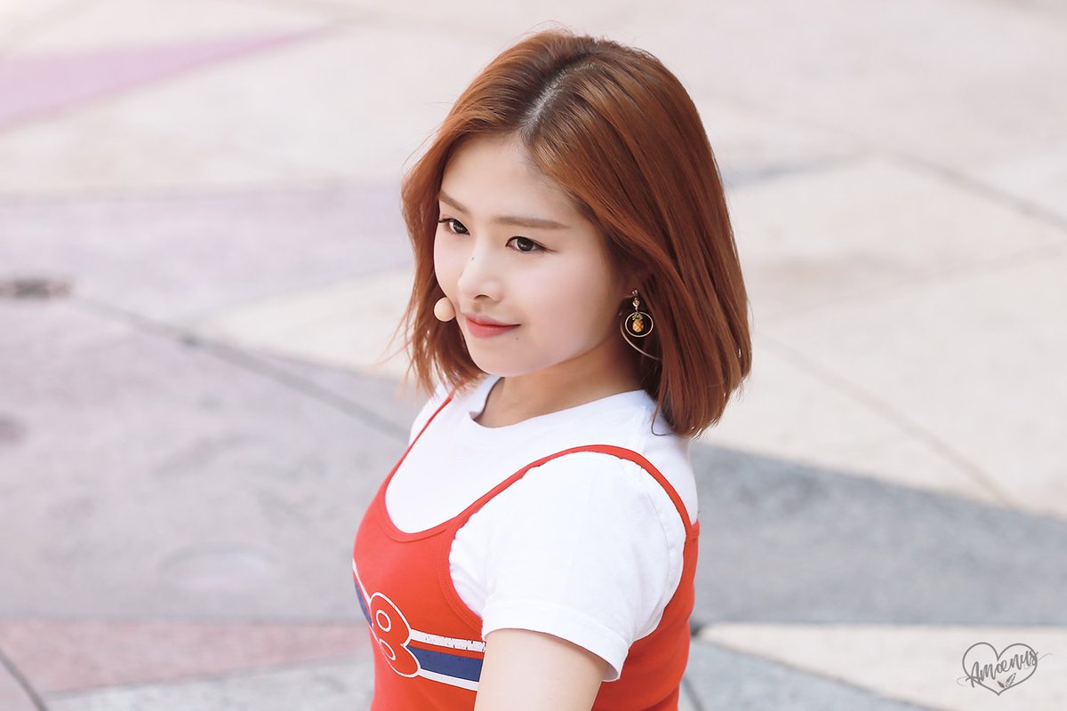 chaewonarchive's tweet photo. 180429 https://t.co/yDixkzDYee