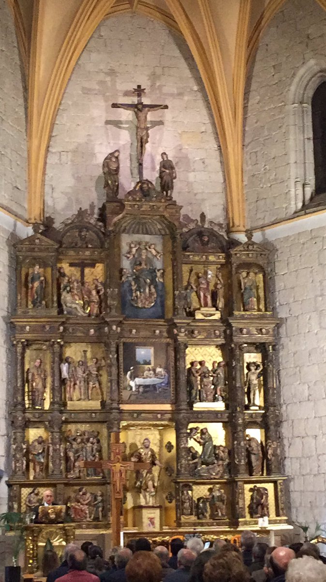 pedroj_garcia's tweet photo. Manuel de Santiago y la profunda #belleza de la #palabra para pregonar la palabra más bella. Recuerda que también las injusticias, los silencios cómplices y la corrupción sumaron peso a la cruz. Pregón de altura. Cuenta atrás para la semana más grande: @SemanaSantaPal. #Palencia https://t.co/VeeeoKPJBo