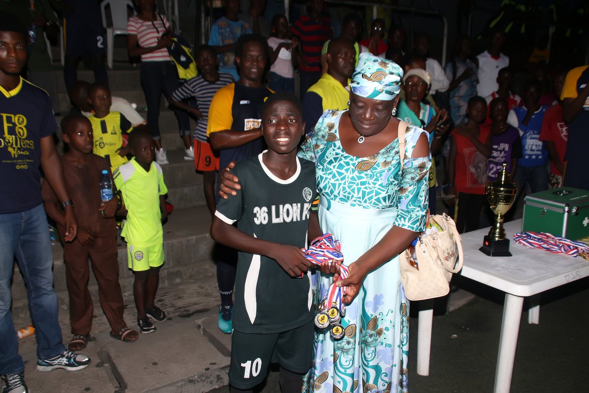 f8ballersafrica's tweet photo. Rewards: the motivating factor. 

4th:  #FCBEscolaNigeria
3rd:  @CityofLagosFc 
2nd: @36lionfc 
1st:  @oasisfcnig https://t.co/8TMoupQRoj