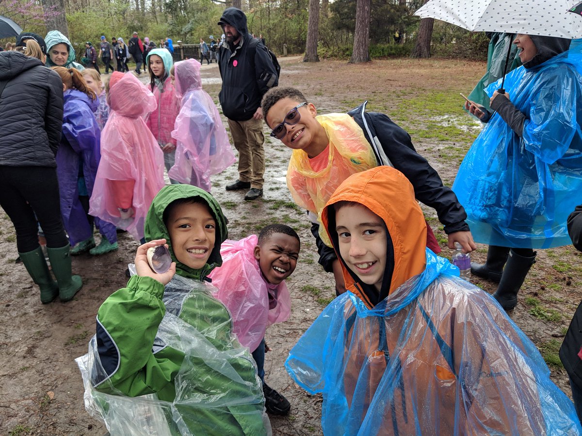 tompkiap's tweet photo. We may be a little wet, but we had an amazing time today learning about the Jamestown colony! #tmeseagles https://t.co/DnvX6kHAyz