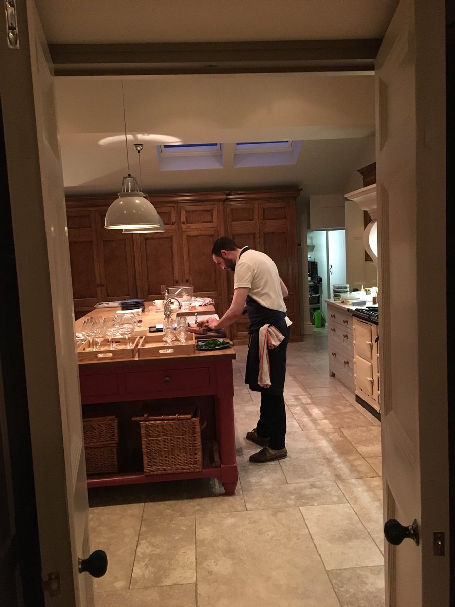 Alis_Aki's tweet photo. Great night cooking for Lloyd and Jeanette in their beautiful home! Supporting @tyhafan and @chefsnightoutuk with @AllisterBarsby @GroveNarberth #forthechildren https://t.co/Tb5bkATQ8Z