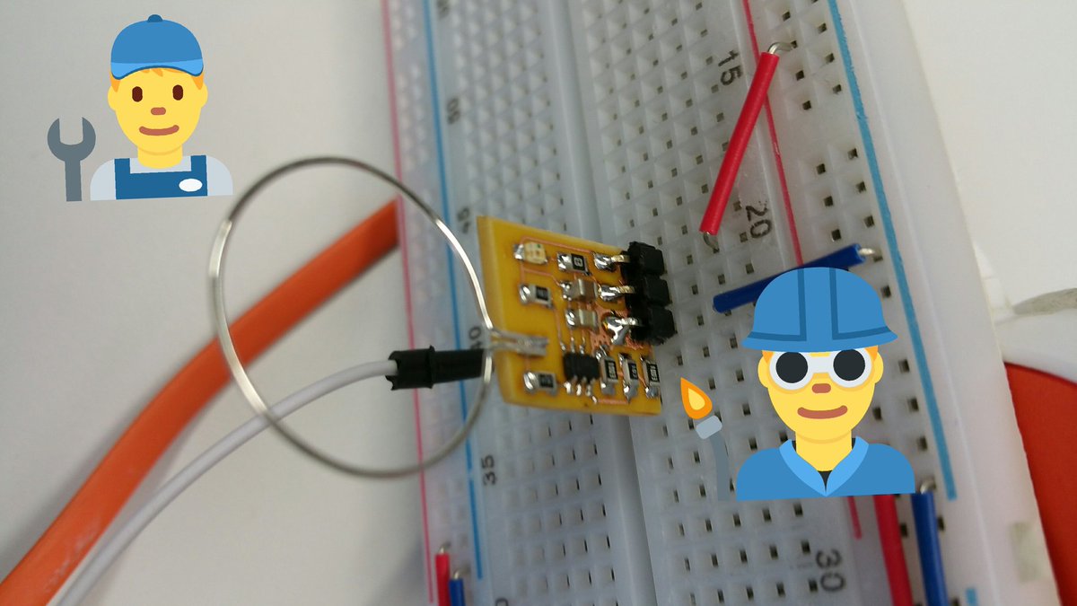 Wir haben heute unserem Tiger #Digitus tief in die Augen geschaut und mit Streicheln und #IoT zum Leben erweckt. Das war auch ein cooler WS #leadbyculture   <a href="/iteratec/">iteratec</a> und vielen Dank an unsere Kollegen für die tolle Vorbereitg wie der in Kleinserie selbst gebaute Näherungssensor: