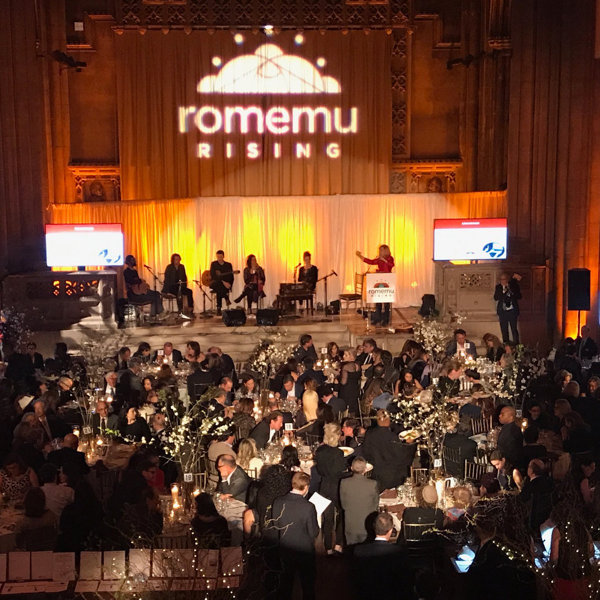 MMEink's tweet photo. We were happy to partner with @romemu for their 2019 Romemu Benefit yesterday at Landmark on the Park. Take a look at a few pictures from the event. #romemu #landmarkonthepark #nyc #nycevents #events #eventspace #eventvenue #eventplanning #eventmanagement https://t.co/weH4Gjt8Bg