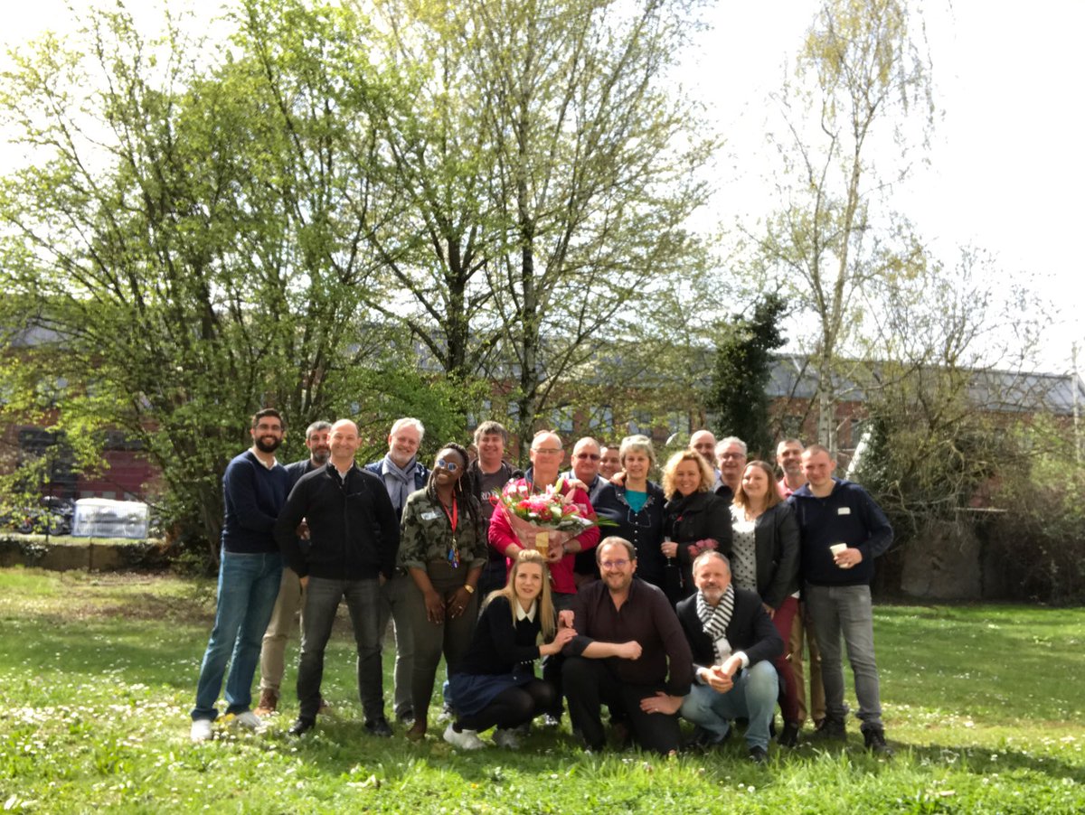 delfosse_phil's tweet photo. Moment émouvant sur le campus @EnergyFormation #Gennevilliers @herve_dambrine tire sa révérence après 302 jours consacrés à la formation #mercure. Il a ainsi participé à la professionnalisation de 550 stagiaires. Merci à la DRNO @GRDF @PascalC_Thai. Belle retraite Monsieur Hervé! https://t.co/qmIR5LXcfe