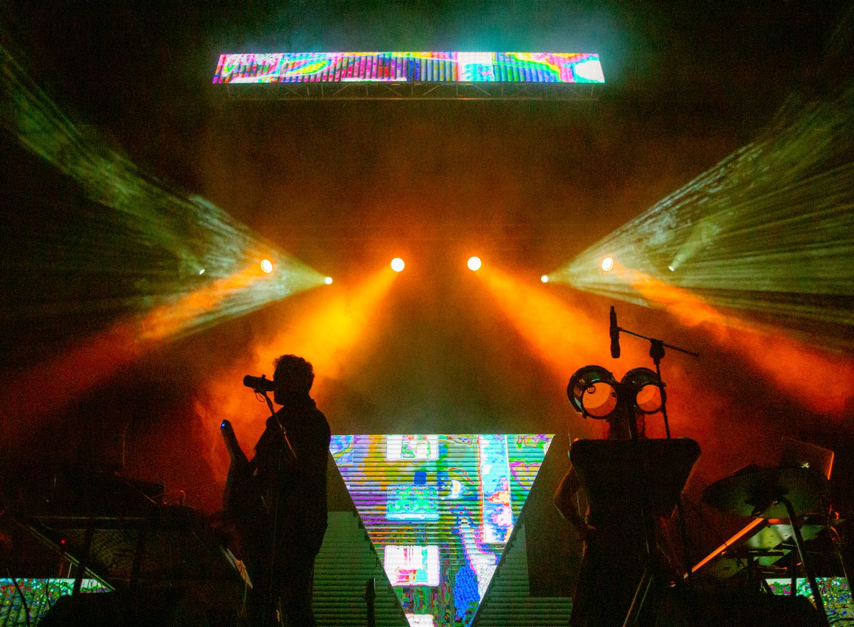 jemax_arq's tweet photo. Enter the #FLASHBACKMACHINE
#retroxproject
#geometry #geometric #visualart #visualart #visualartist #visual #vj #vjing #visuals #visualinstalation #music #electronicmusic https://t.co/aDXhdnkTCF