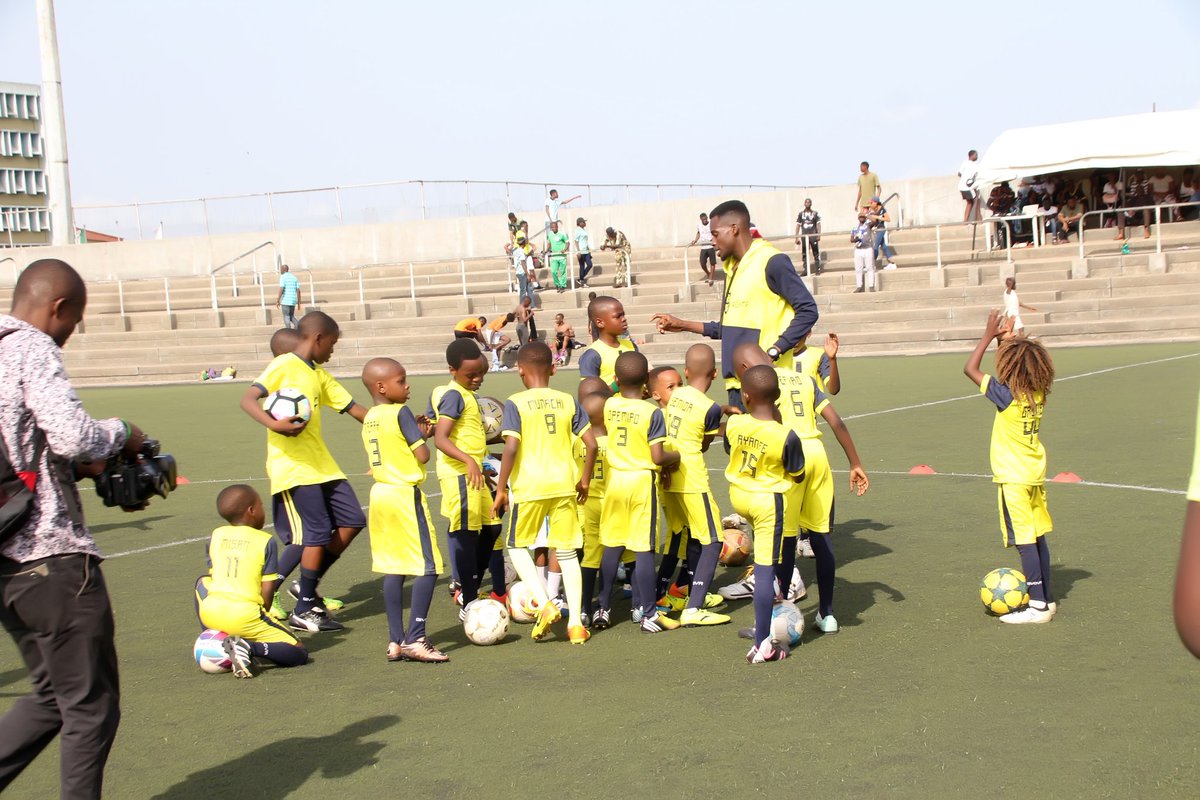f8ballersafrica's tweet photo. 4, We paraded our royally dressed young players (age 4-12) at F8ballers Africa Academy, and they showed a few technical skills on the ball before their parents, guests and spectators...  We marched to the stands to celebrate mothers, it was a special #HappyMothersDay https://t.co/m64pZ3a8L4