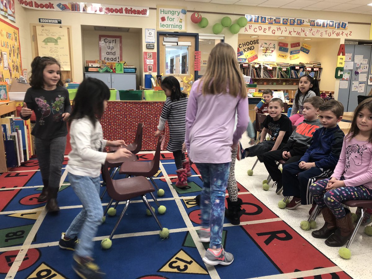 LNagyTisdale's tweet image. This book was great fun to read, reinforcing SUBTRACTION. Of course, we then HAD to play it ourselves, subtracting a chair each round! While this game was super fun, it helped us “act it out”
#ConquerMath #MathMovement