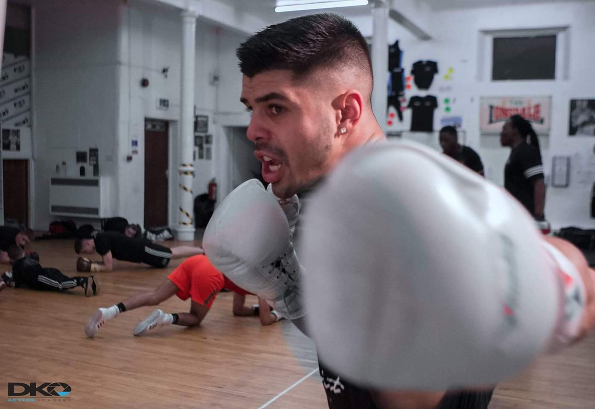 dankelly76's tweet photo. Great to see @BradDaws2 is getting his first fight on a @matchroom undercard hopefully he will do well & impress @EddieHearn got some talent going on this lad defently one to keep an eye on
Tickets now available
#NottsBoxing
@CarlGreavesPro https://t.co/pRu3fTfG9m
