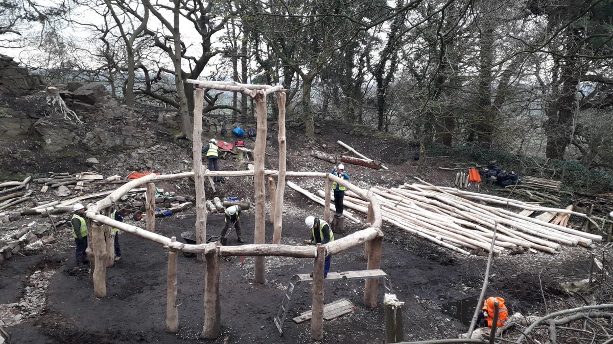 devabees's tweet image. Both ring beams on the Beeston Castle Bronze Age Roundhouse now installed