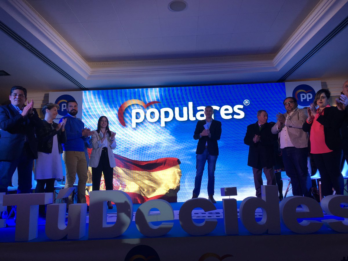 AmazingJaen's tweet photo. Presentación de la candidatura del Partido Popular de Torredonjimeno. #TuDecides https://t.co/KaUJI9tvrR