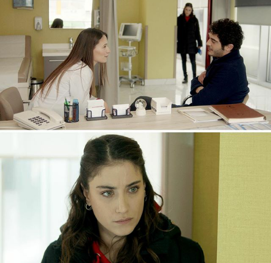 _BrncAnh's tweet photo. Hermana Filiz no hagas confianza de esa cara de buitre desplumado, la cínica tenia las piernas cruzadas y descubiertas al sentarse frente a Barış y los botones desabrochados de su blusa barata. Cuñado comportarte por favor 😒
#HazalKaya #BurakDeniz #BizimHikaye #BarFi https://t.co/1qMJC6Guzj