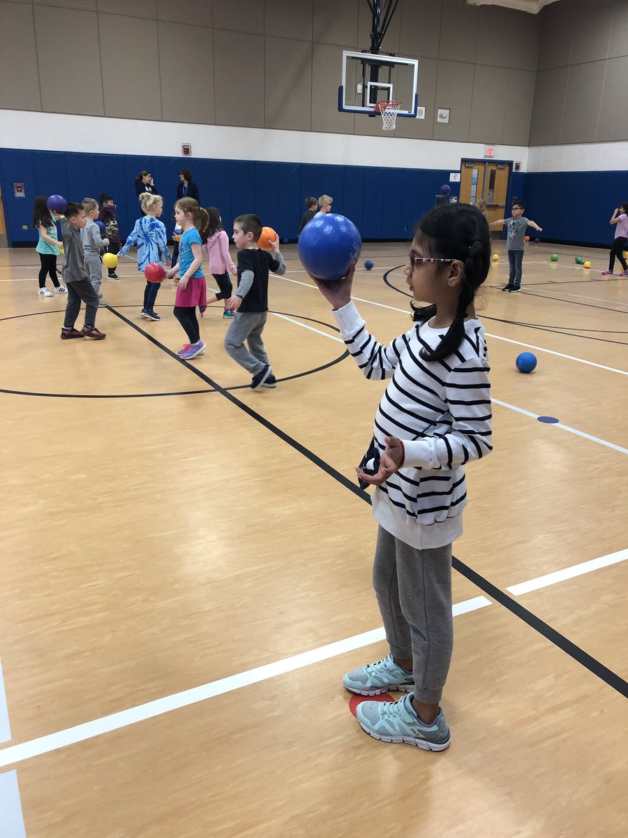 NaureenF's tweet photo. Got a chance to meet Yashika while I was subbing at Windsor :) @MissEisenhuth https://t.co/d48UhWENpt