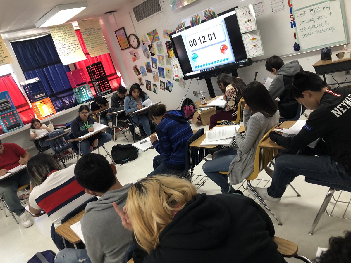 Mrs_DeeBuck's tweet photo. @BelAir_EnglishI of #THEDEPARTMENT @BelAirHigh does NOT let up on the Friday before testing! Timed revising quiz & quizizz question review for these kids reaching for that STAARDOM excellence! #GoingToPass #BeatThatTest #BigRedPride @handerson_bahs https://t.co/w67TIYirfZ