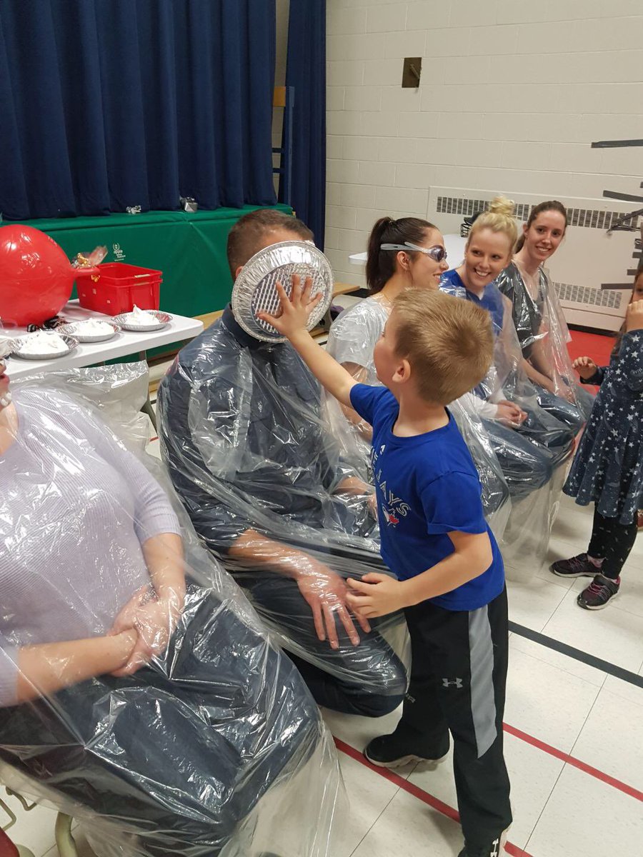 CambornePS's tweet photo. Amazing school with such great school spirit!  So proud to be part of this phenomenal team👍🏼.  #KPRisAwesome https://t.co/rXWS6fABJ4