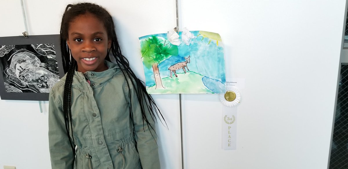 CreateWithCarr's tweet image. So proud of out students in the Nature in Your Neighborhood exhibition! Congrats to our 1st place and 3rd place winners! #icebulldogs #centersd @ICEBULLDOGS @CenterSD @gorman