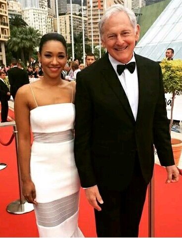 #FlashbackFriday

Queen @candicepatton & our fave Acting Powerhouse #VictorGarber!

DC's Best: Iris West-Allen & Prof. Martin Stein❤⚡