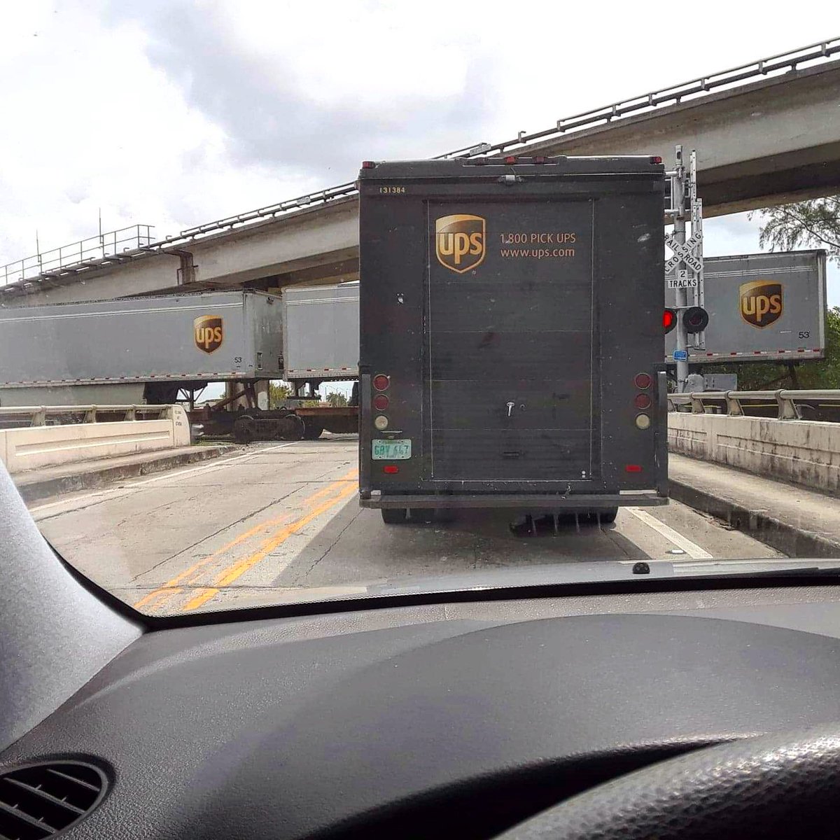 When your amazing delivery methods get in the way of your amazing delivery methods #UPS #memermom #selfsabotage