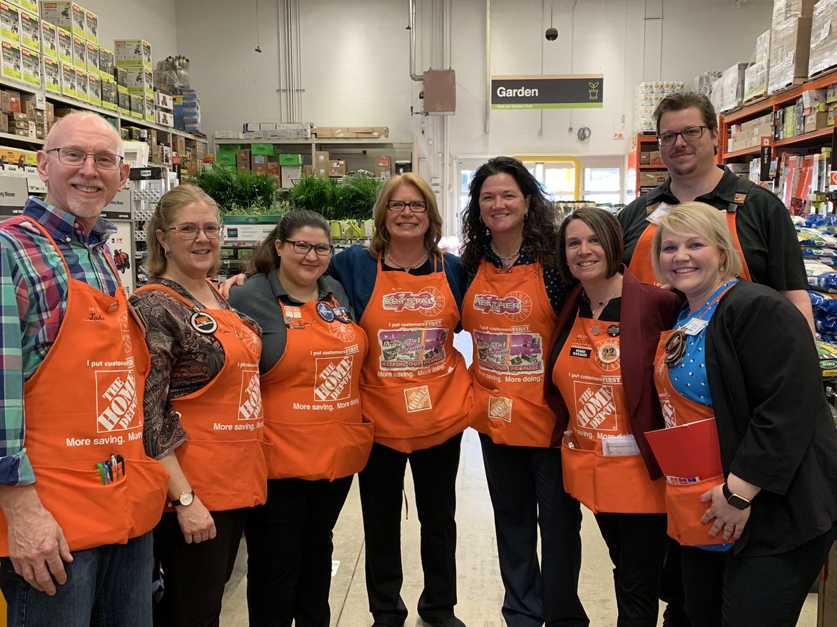 crystal_hanlon's tweet photo. Congrats to our recently promoted leaders!  You all should be proud of yourselves, great job! https://t.co/fMUQdAHEmF