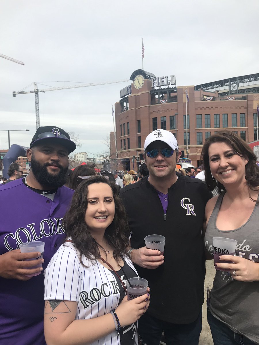 LegalEFair's tweet photo. #Ilovecoorsfield @Rockies https://t.co/jN8PFZz33B