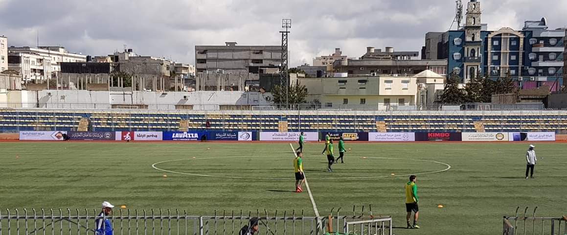 تم بحمد الله الانتهاء من تركيب الدعاية الخاصة بملعب شيخ الشهداء ( ملعب نادي الاخضر الرئيسي ) بواسطة شركة Kay Media للدعاية و التسويق التجاري . 
ما تم فقط هو المرحلة الاولى و لحجز مساحة خاصة للدعاية يمكنكم مراسلة الشركة للتنسيق مع ادارة النادي .