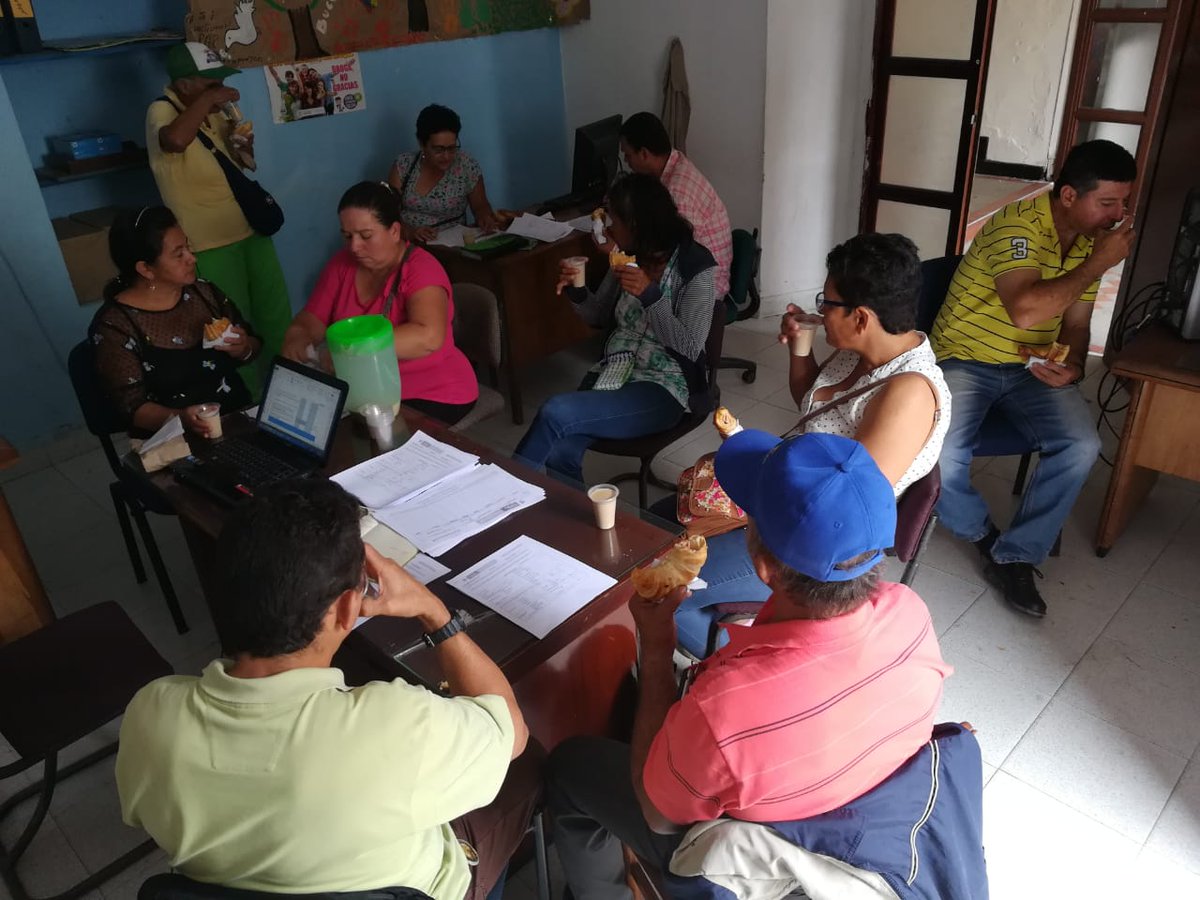 UsolidariaCo's tweet photo. En el municipio de #Rionegro #Antioquia como avance en la ejecución del convenio de 05 de 2019 de @OrgSolidarias y su operador #Lexcom se realizó la jornada de caracterización poblacional con la Asociación de Desplazados Destechados Emigrantes de Rionegro. https://t.co/fL7sIBx85Q