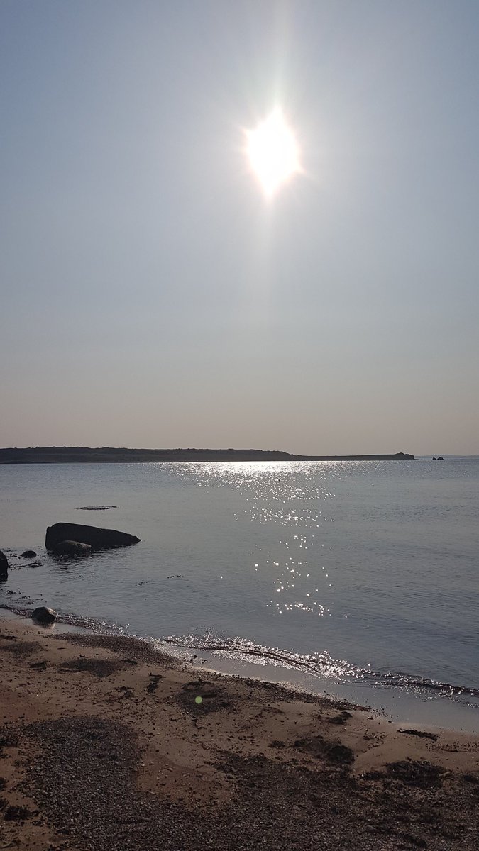 JubaChristine's tweet photo. @RoaldEngzelius @bimgunn @UAasb @RannveigT @godrablos @HespetreDeluxe @PerDagfinrud Hjertelig takk @RoaldEngzelius Nydelig helg til alle fra Østfoldkysten ☀️ https://t.co/UHNQ5Ordqf