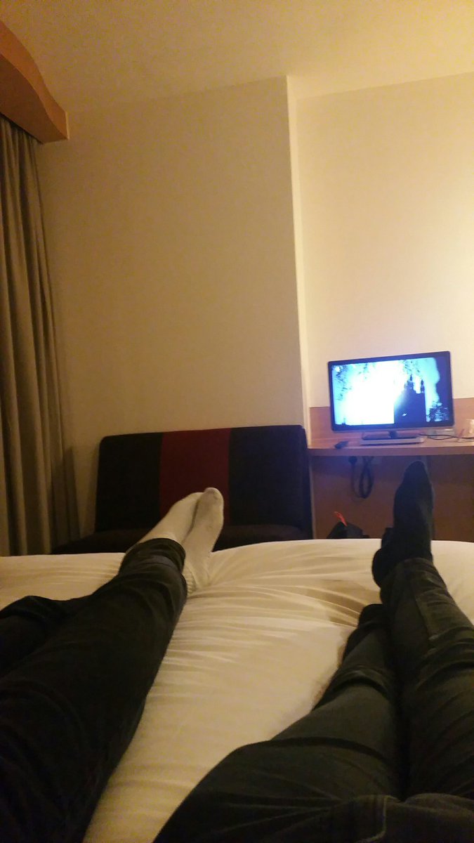 Cheeky goggle box with the lads pre <a href="/nse_gg/">National Student Esports</a> finals