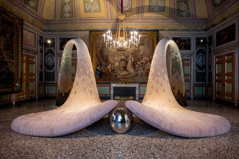 designboom's tweet photo. alcantara stages de/code exhibition in the tapestry rooms of milan's royal palace
https://t.co/0BztiVlKzl https://t.co/P1GrPx4jXM