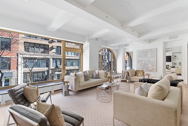 Want this look? Tune in now <a href="/cathyhobbs/">Cathy Hobbs</a> @designrecipes on <a href="/PIX11News/">PIX11 News</a>. Tours w/ <a href="/AaronMazor/">Aaron Mazor</a> <a href="/CKatehis/">Constantinos Katehis</a> + <a href="/helloliving/">Hello Living</a>