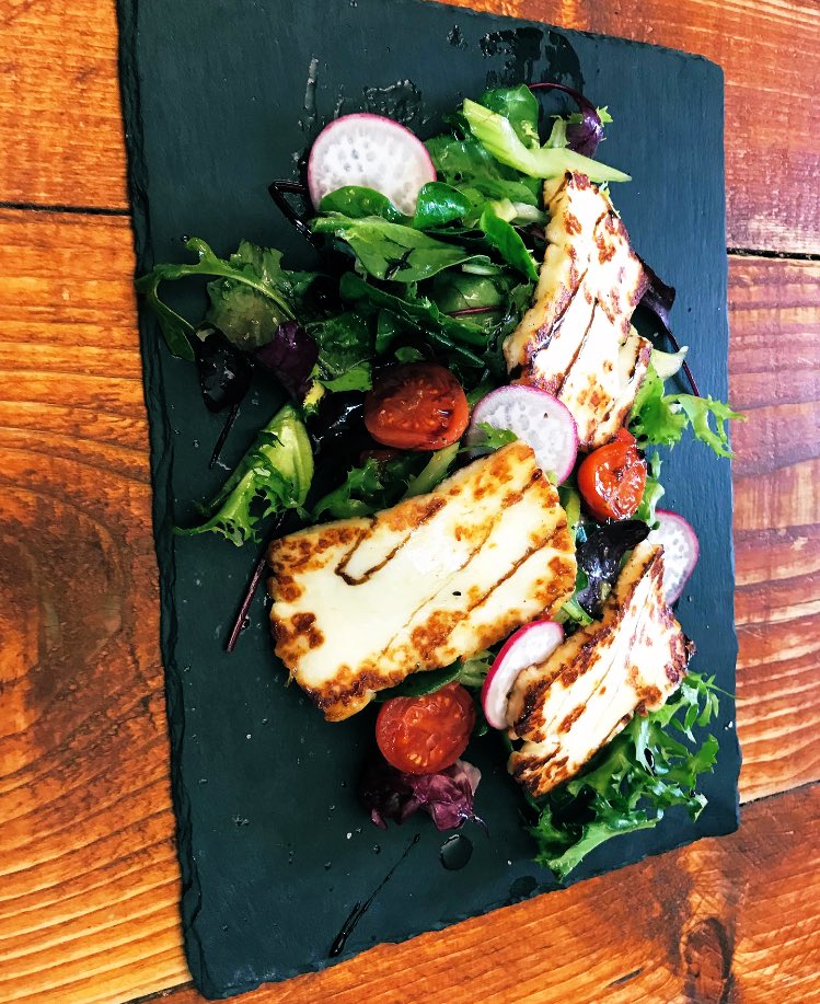 Happy Weekend!!! 

Looking forward to seeing you all this weekend. 

#HeartwoodTearooms