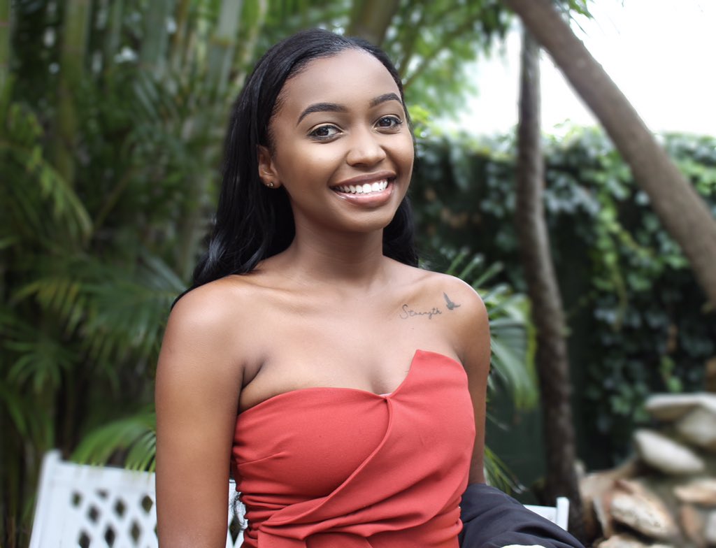 iviwe_jacobs's tweet photo. GradBae Glam
🎨:@iviwedoesmymakeup.
I still have open slots for NMU Grad.
To book kindly call or WhatsApp 0735237840.
#petwitter #NMUGraduation #nmugrad #madibaz #portelizabeth #GirlsTalkZA #GirlzTalkZa #GirlTalkZA #MUA #pebasedmua https://t.co/lNrdrlLXPt