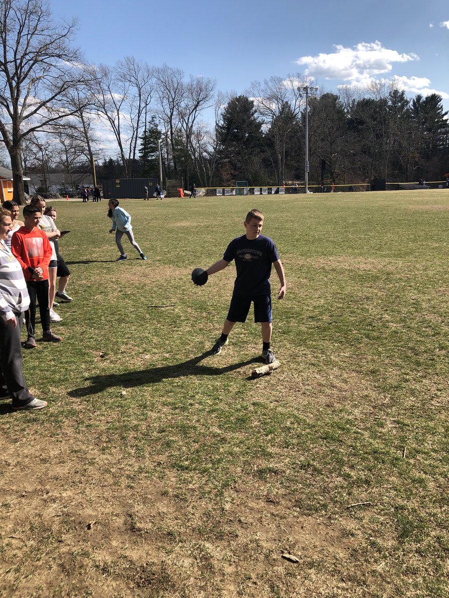 UxbWhitin's tweet photo. The Whitin zIntermediate Track Team is in full swing . The athletes got a chance to work with Coach Hill on throwing the discuss this week!
#WISAthletics
#Track101
#HighSchoolMemories https://t.co/uYQg7ccEn4