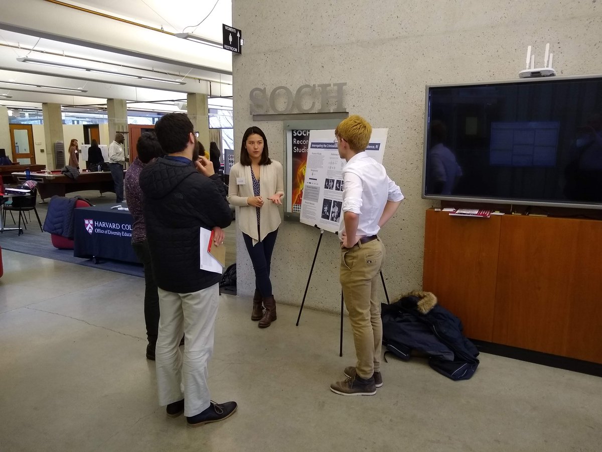 SwearerCenter's tweet image. .@BrownUniversity students present "Mapping Providence," a community-centered research project focused on issues of social equity and the built environment, at the #EngagedScholarship &amp;amp; #SocialJustice Undergraduate Research Conference @HarvardPBH. @BrownandProv