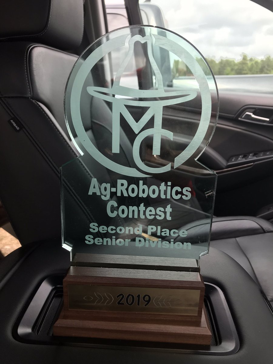 PantherRobotic2's tweet image. Congratulations to our Robotics team! 2nd place at AgRobotics competition at the fair.  They beat all other Montgomery County High School teams!