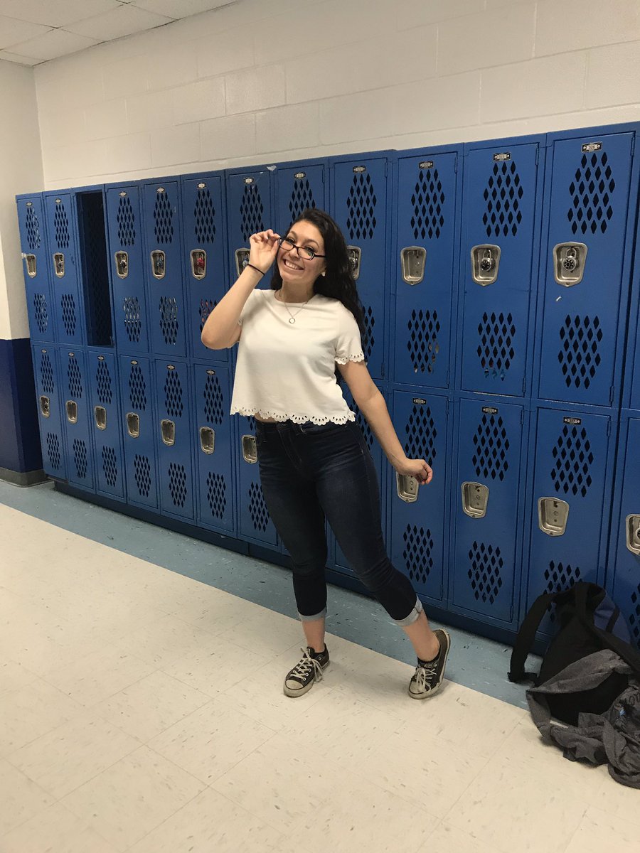 jlbrookbank's tweet photo. my nana isn’t your average senior citizen 🤷‍♀️🤩 @MacClassOf2019 https://t.co/pTYX3IR3yw