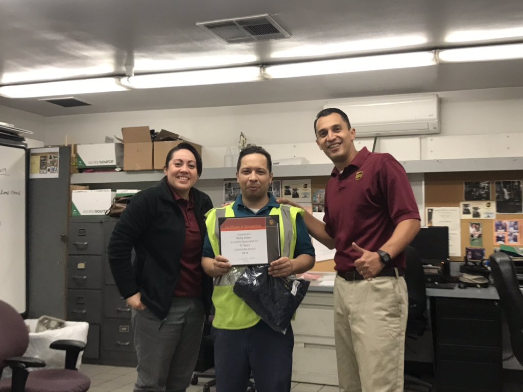 jayvas64's tweet image. My Next day air partner
15 years at ups 🤗