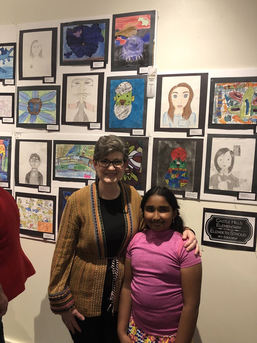 StroudElizabeth's tweet photo. Amazing Dragon artists and sweet, sweet families at tonightβs @LewisvilleISD Elementary Art Show! @FineArtsLISD @CastleHillsES @CastleHillsPTA #chedragonpride #LISDVISUALART #artsed Lots of hugsππ https://t.co/Lzmz24oEfJ