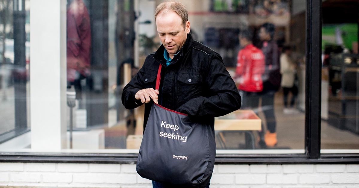 thermofisher's tweet photo. Want this awesome bag? TELL US how you stay motivated through scientific challenges.* #KeepSeekingScience
*Restrictions apply- https://t.co/j7Oc1qPKin https://t.co/0tXF1SOvVa